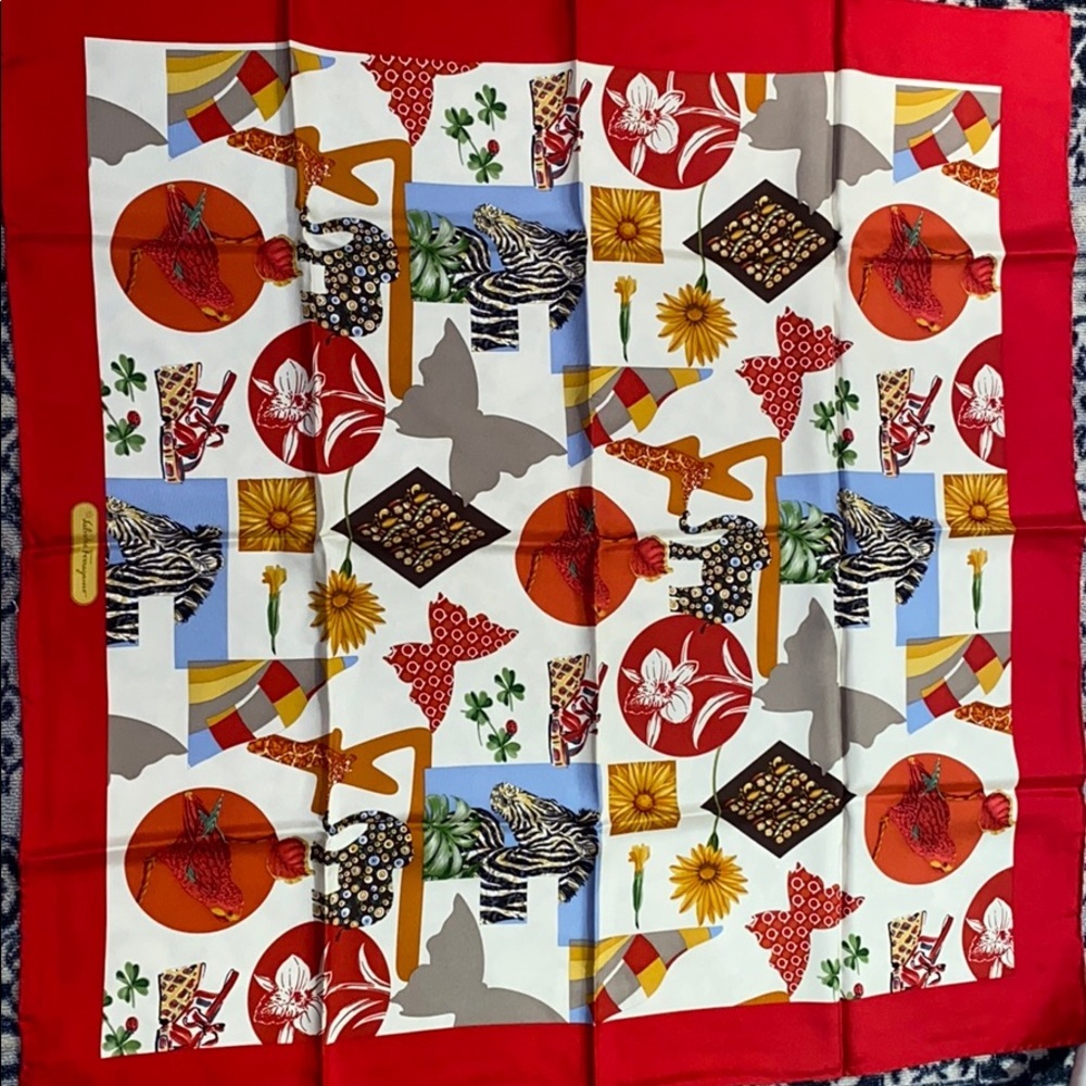 Ferraragamo authentic Square silk scarf 34inch - Picture 2 of 8